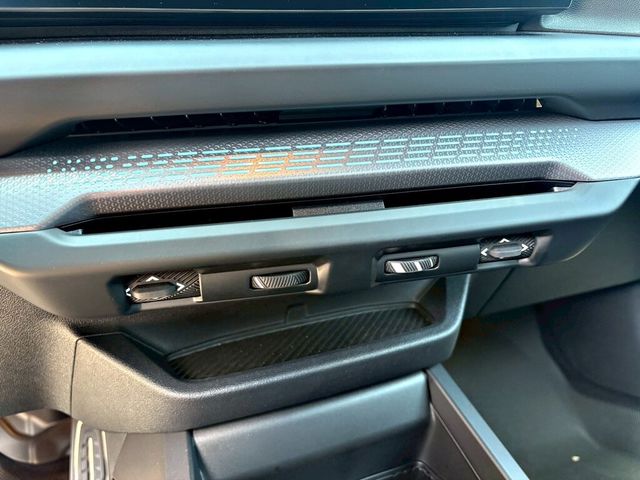 BMW寶馬 120I  第13張相片