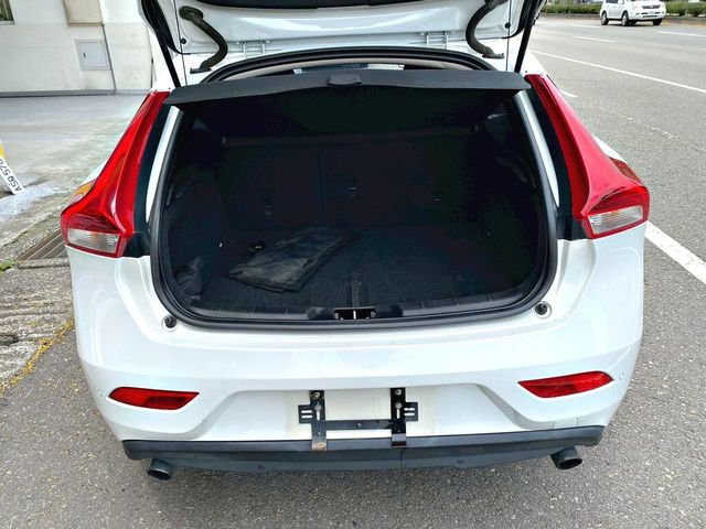 VOLVO富豪 V40  第3張相片