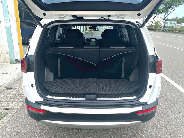 HYUNDAI現代 CUSTIN  第3張相片