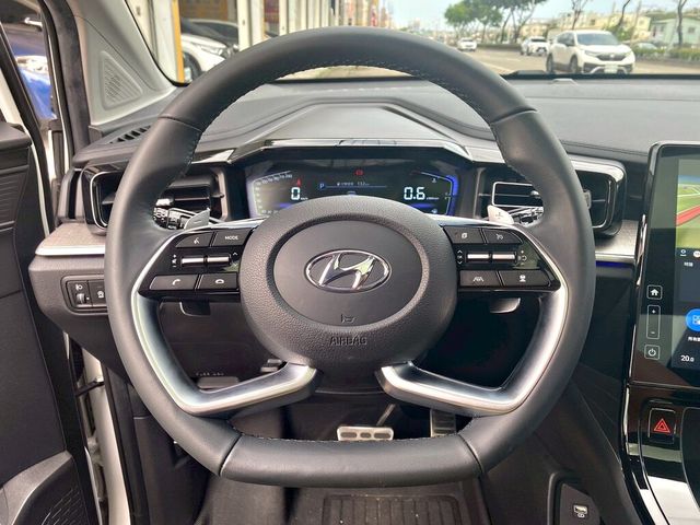 HYUNDAI現代 CUSTIN  第8張相片