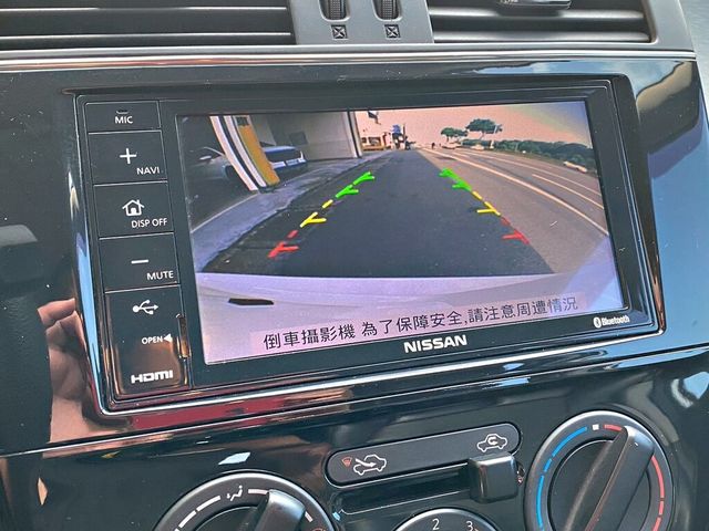 NISSAN日產 TIIDA  第10張相片