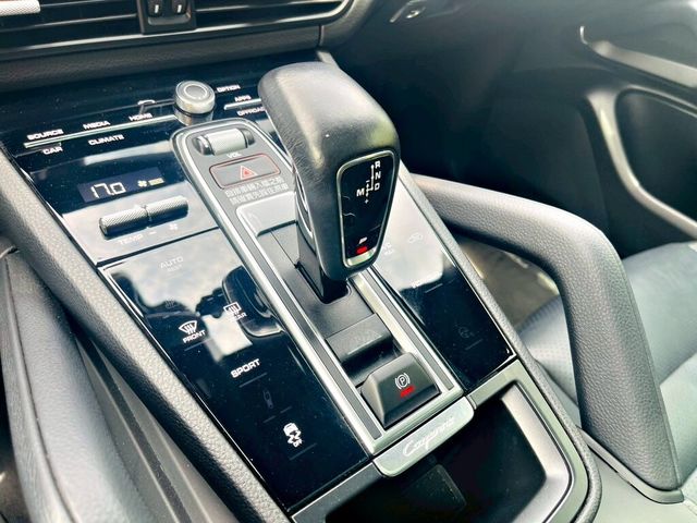 PORSCHE保時捷 CAYENNE  第12張相片