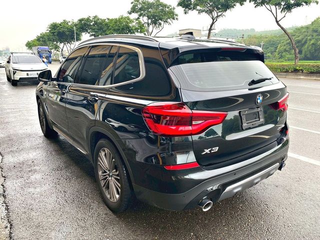 BMW寶馬 X3  第2張相片