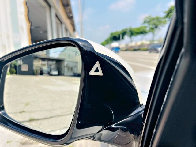 BMW寶馬 320I  第17張相片