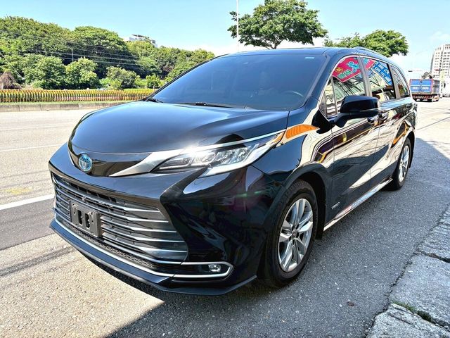 TOYOTA豐田 SIENNA  第1張相片