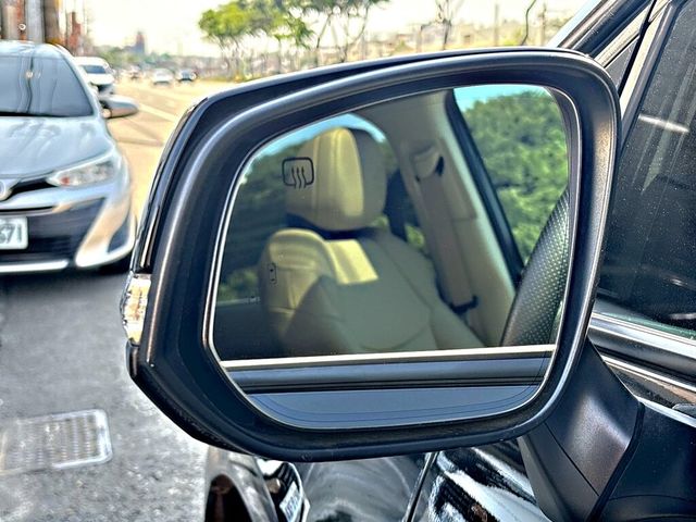 TOYOTA豐田 SIENNA  第17張相片