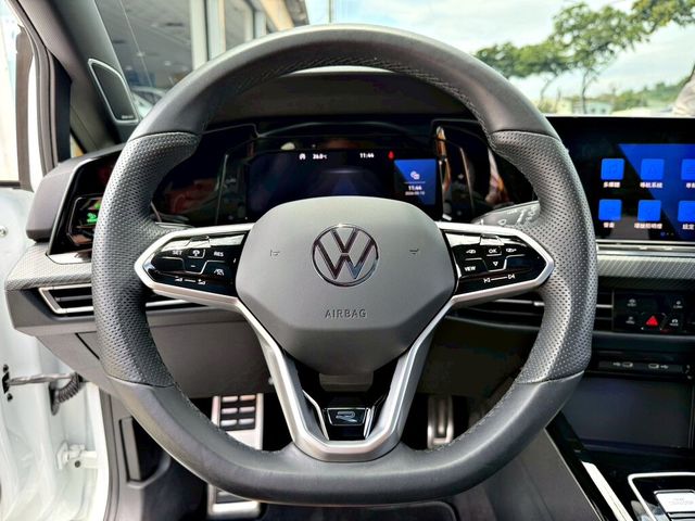 VOLKSWAGEN福斯 GOLF VARIANT  第4張相片