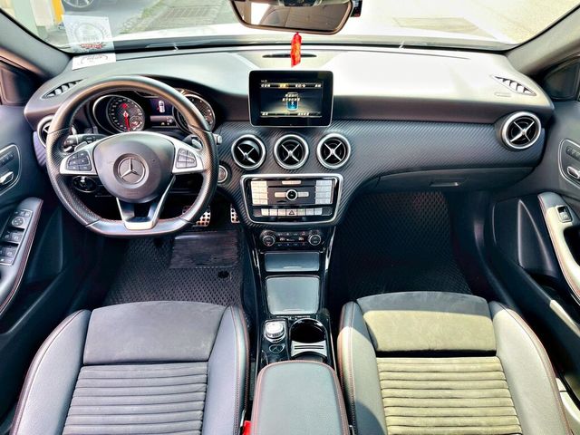M-BENZ賓士 A180  第11張相片