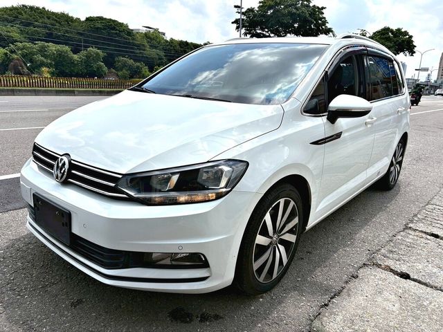 VOLKSWAGEN福斯 TOURAN  第1張相片