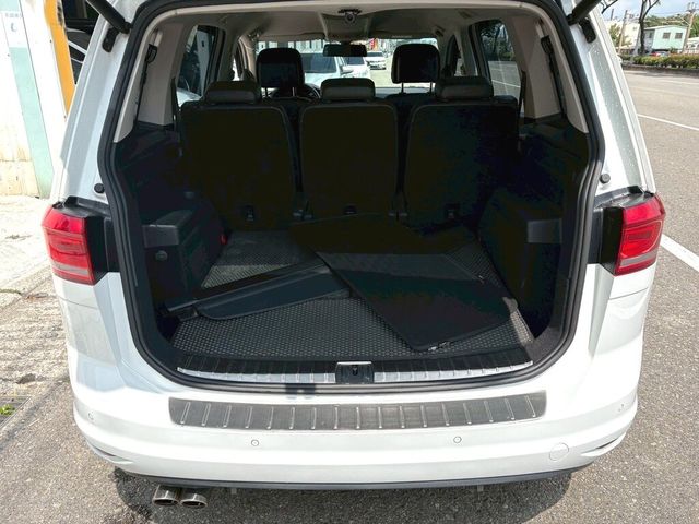 VOLKSWAGEN福斯 TOURAN  第3張相片