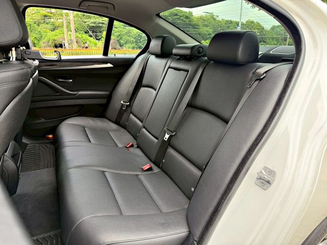 BMW寶馬 520D  第8張相片