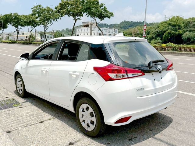 TOYOTA豐田 YARIS  第2張相片