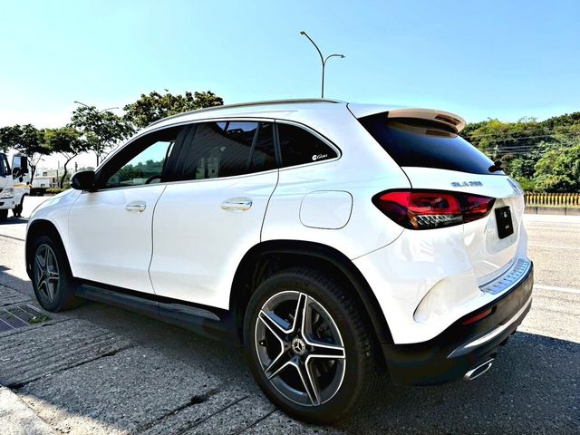 M-BENZ賓士 GLA250  第2張相片