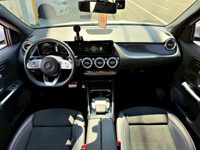 M-BENZ賓士 GLA250  第11張相片