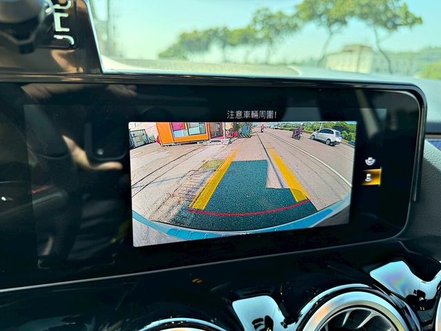 M-BENZ賓士 GLA250  第13張相片