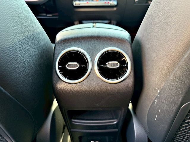 M-BENZ賓士 GLA250  第20張相片
