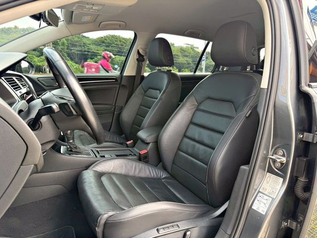 VOLKSWAGEN福斯 GOLF  第9張相片