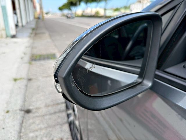 VOLKSWAGEN福斯 GOLF  第17張相片