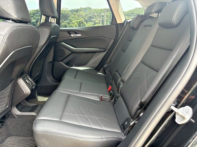 BMW寶馬 218I  第8張相片