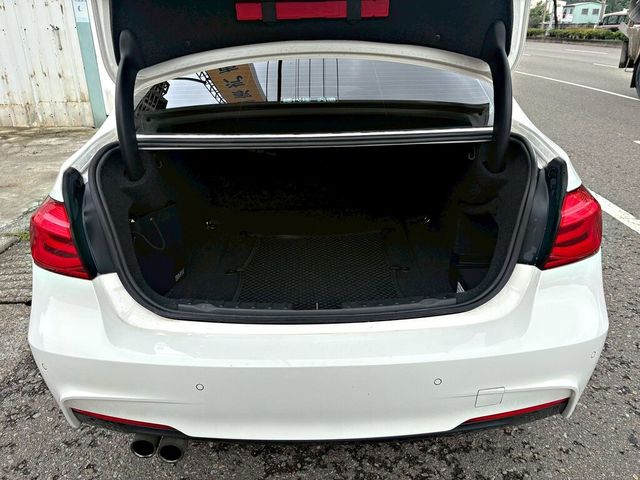 BMW寶馬 320I M SPORT  第3張相片