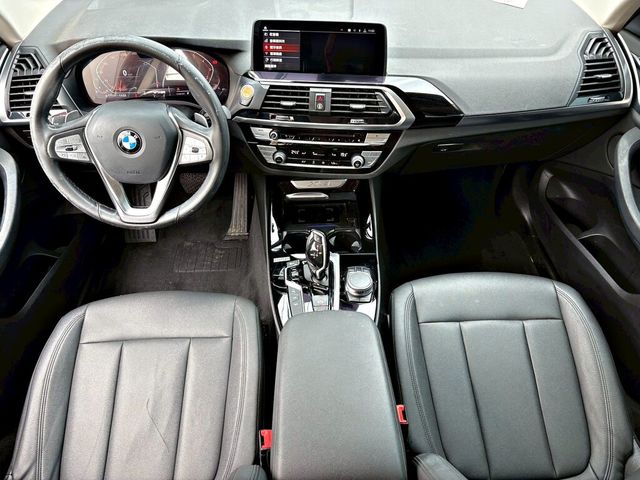 BMW寶馬 X3  第11張相片