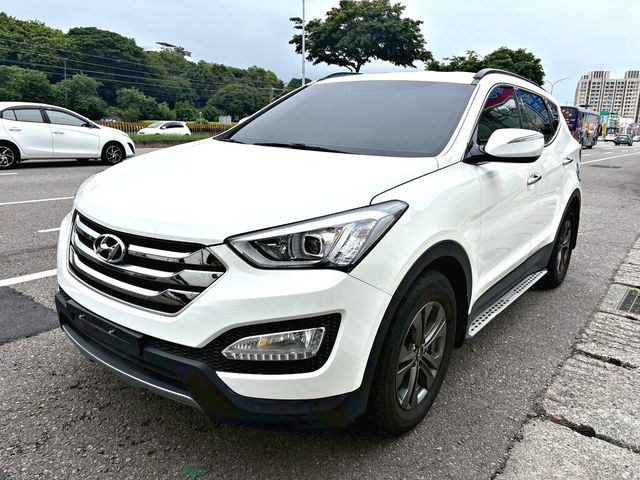 HYUNDAI現代 SANTA FE  第1張相片