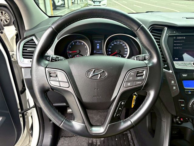 HYUNDAI現代 SANTA FE  第4張相片