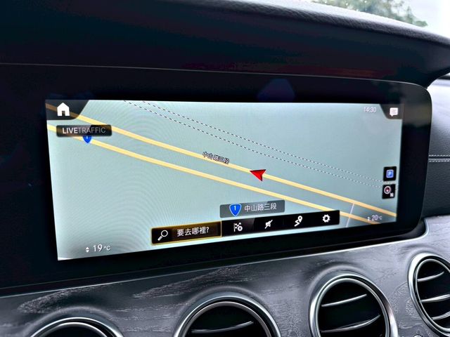 M-BENZ賓士 E300  第14張相片