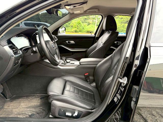 BMW寶馬 318I LUXURY  第7張相片