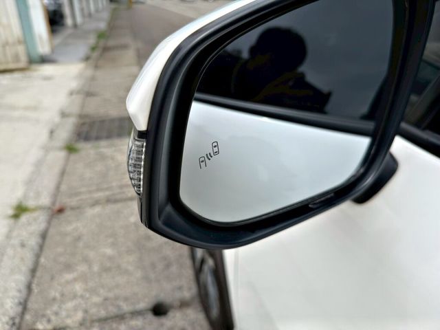 TOYOTA豐田 COROLLA CROSS HYBRID  第15張相片