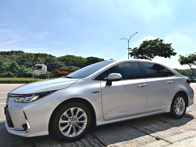TOYOTA豐田 COROLLA ALTIS HYBRID  第1張相片