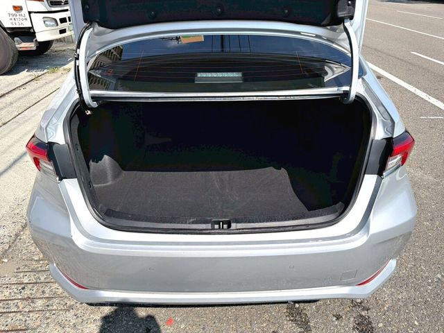 TOYOTA豐田 COROLLA ALTIS HYBRID  第3張相片