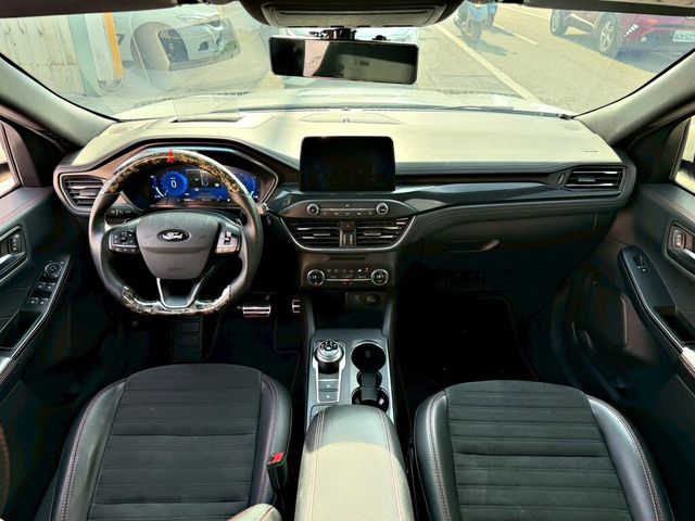 FORD福特 KUGA  第11張相片