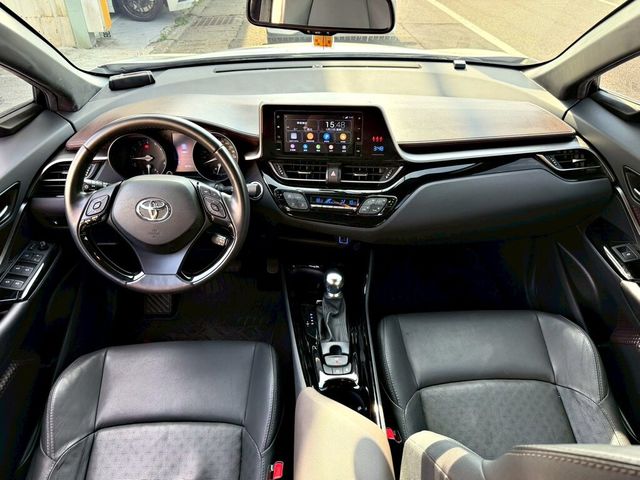 TOYOTA豐田 C-HR  第10張相片