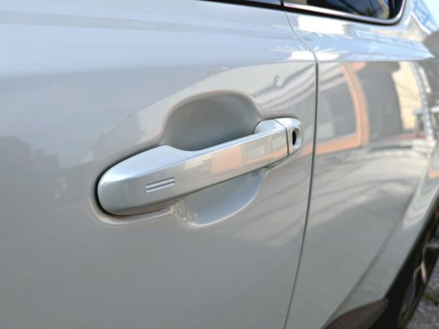 TOYOTA豐田 C-HR  第18張相片
