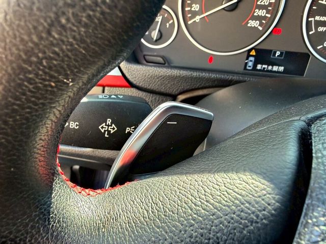 BMW寶馬 320I  第7張相片