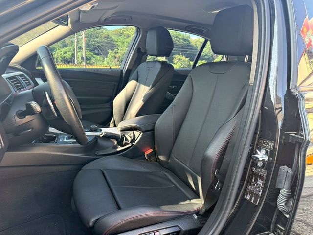 BMW寶馬 320I  第9張相片