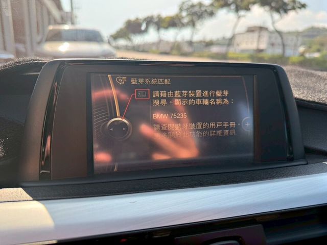 BMW寶馬 320I  第14張相片