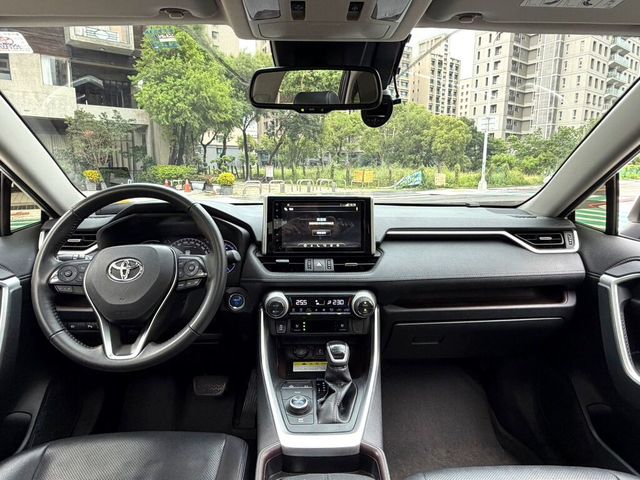 TOYOTA豐田 RAV4  第5張相片