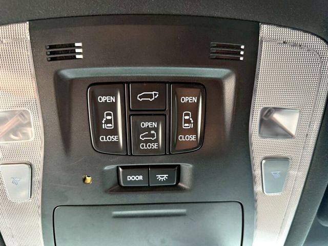 LEXUS凌志 LM300H  第18張相片