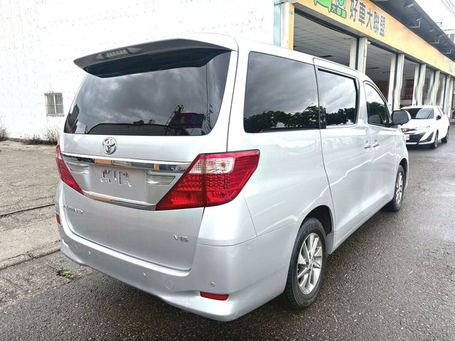 TOYOTA豐田 ALPHARD  第2張相片