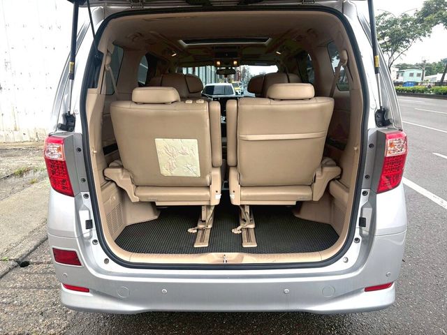 TOYOTA豐田 ALPHARD  第3張相片