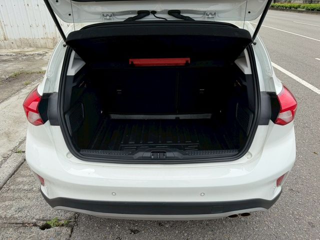 FORD福特 FOCUS ACTIVE  第3張相片