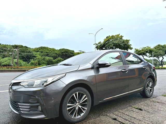 TOYOTA豐田 ALTIS  第1張相片