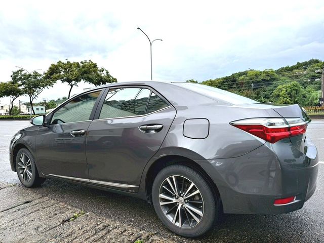TOYOTA豐田 ALTIS  第2張相片