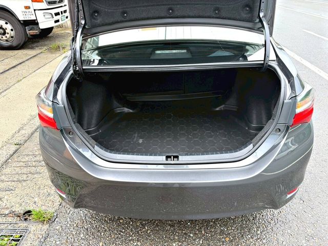 TOYOTA豐田 ALTIS  第3張相片