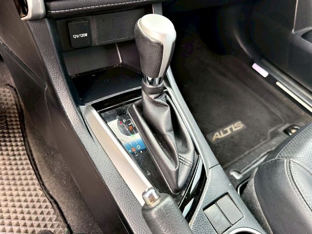 TOYOTA豐田 ALTIS  第10張相片
