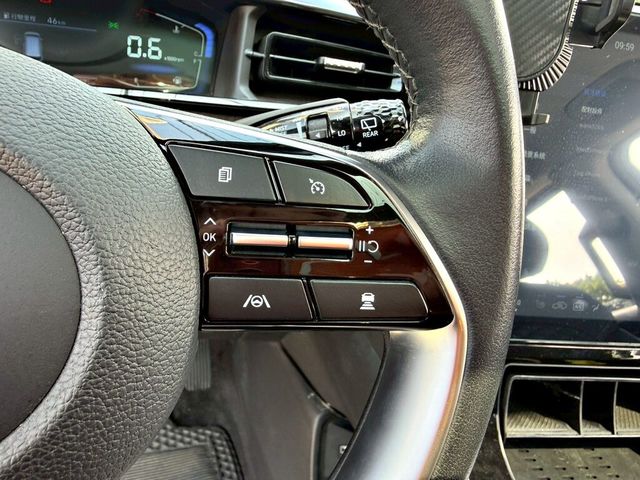 HYUNDAI現代 CUSTIN  第6張相片