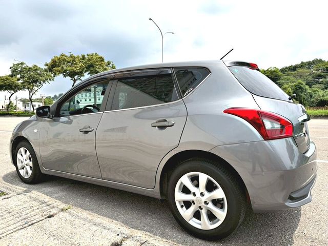 NISSAN日產 TIIDA  第2張相片