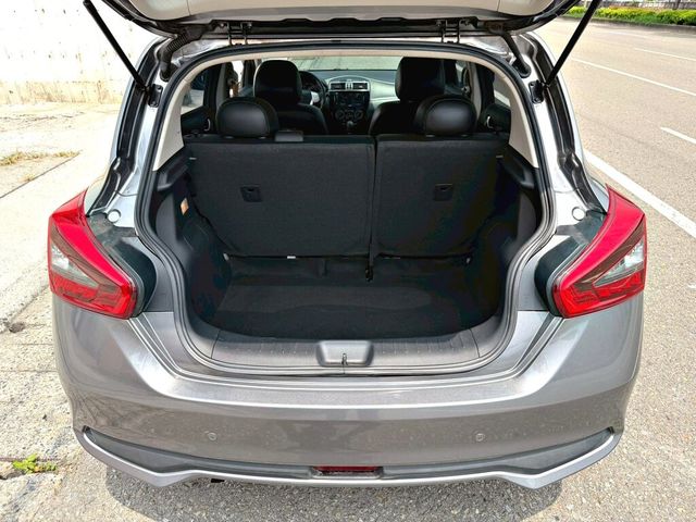 NISSAN日產 TIIDA  第3張相片